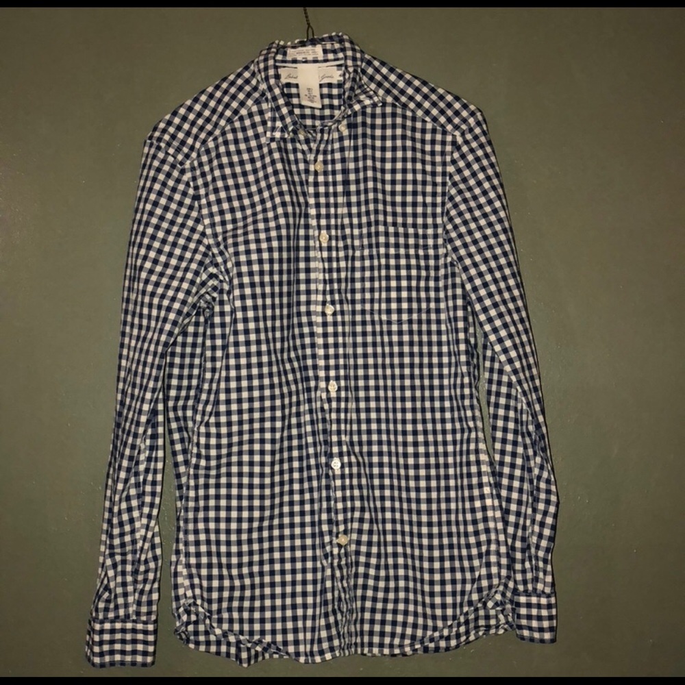 ‼️2 Plaid Shirts for $9‼️ - Picture 4 of 6